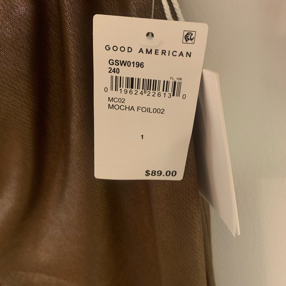 Good American mocha foil crop top with underwire and matching mocha foil pants - Picture 3 of 7